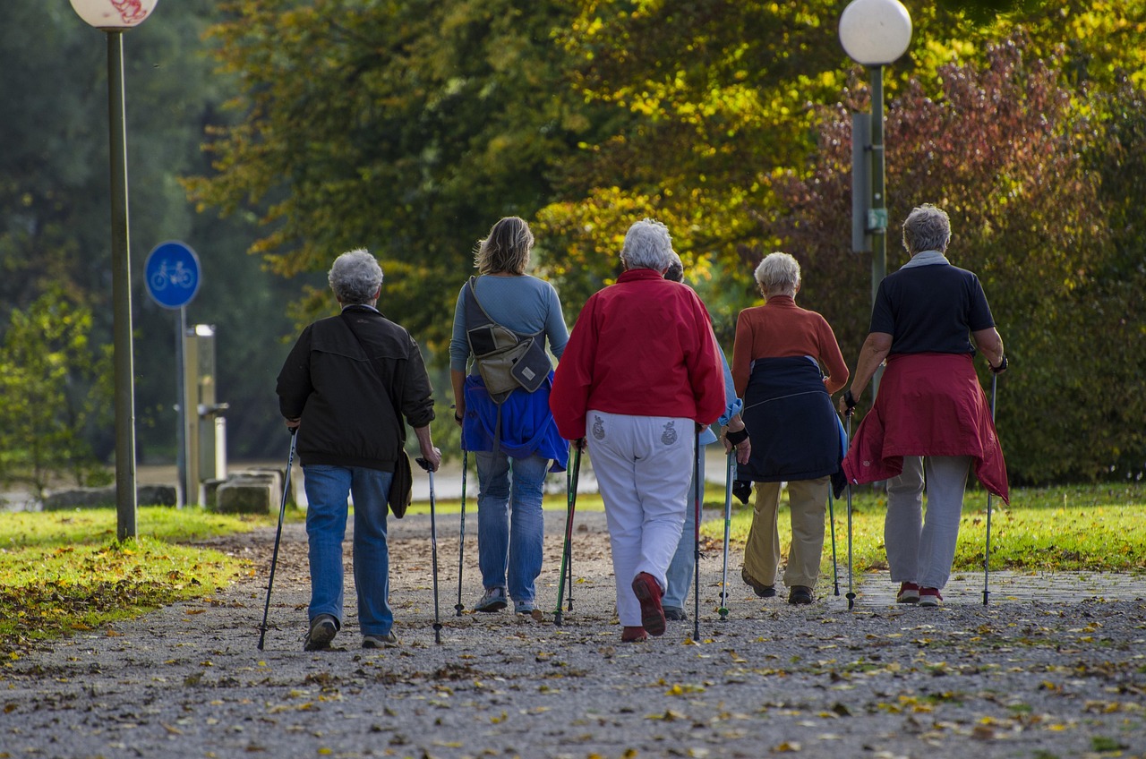 7 vantaggi sorprendenti del bastone con seduta che cambieranno il tuo modo di camminare