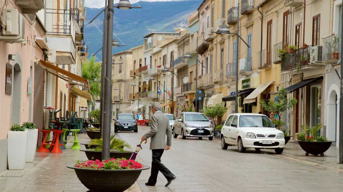 Come affrontare la stanchezza durante le passeggiate con il bastone con seduta